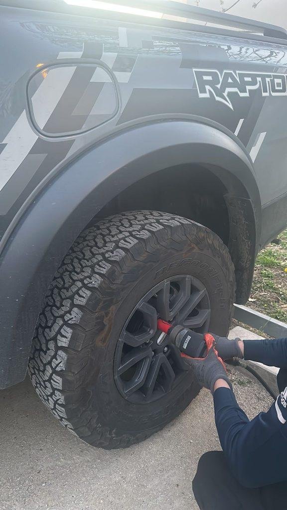 Réparation de pneu à Paris : urgence 24h/24, êtes-vous prêts ?